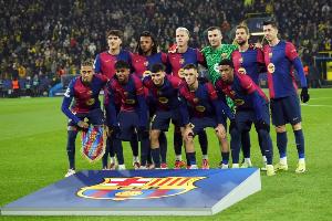 星空高光时刻-跟队记者：球员群聊没新消息，巴萨更衣室认为今天已不可能飞日本