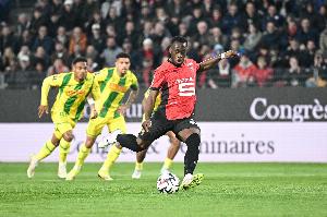 星空注册-英媒：森林即将2600万镑签雷恩前锋卡里姆恩多，还在谈麦卡蒂