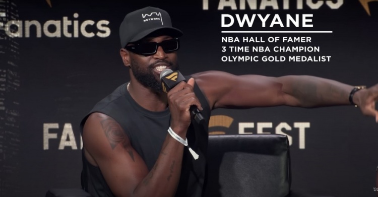 韦德谈退役生活😉:最喜欢弄葡萄酒和打高尔夫 我和奥巴马打过